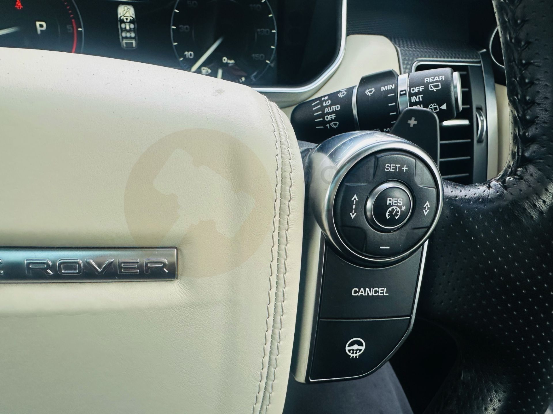 (On Sale) RANGE ROVER SPORT *AUTOBIOGRAPHY DYNAMIC* SUV (65 REG - EURO 6) 4.4 SDV8 - AUTOMATIC - Image 37 of 39