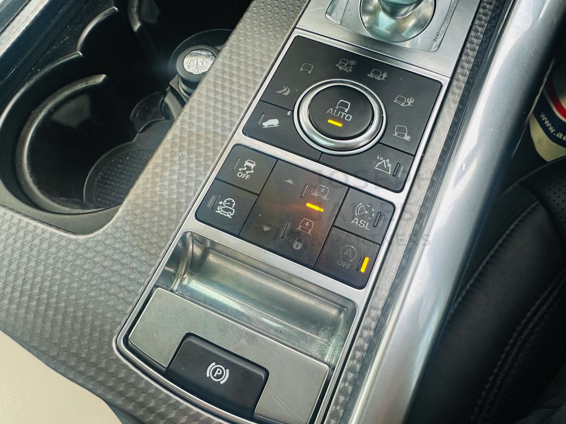 (On Sale) RANGE ROVER SPORT *AUTOBIOGRAPHY DYNAMIC* SUV (65 REG - EURO 6) 4.4 SDV8 - AUTOMATIC - Image 30 of 39