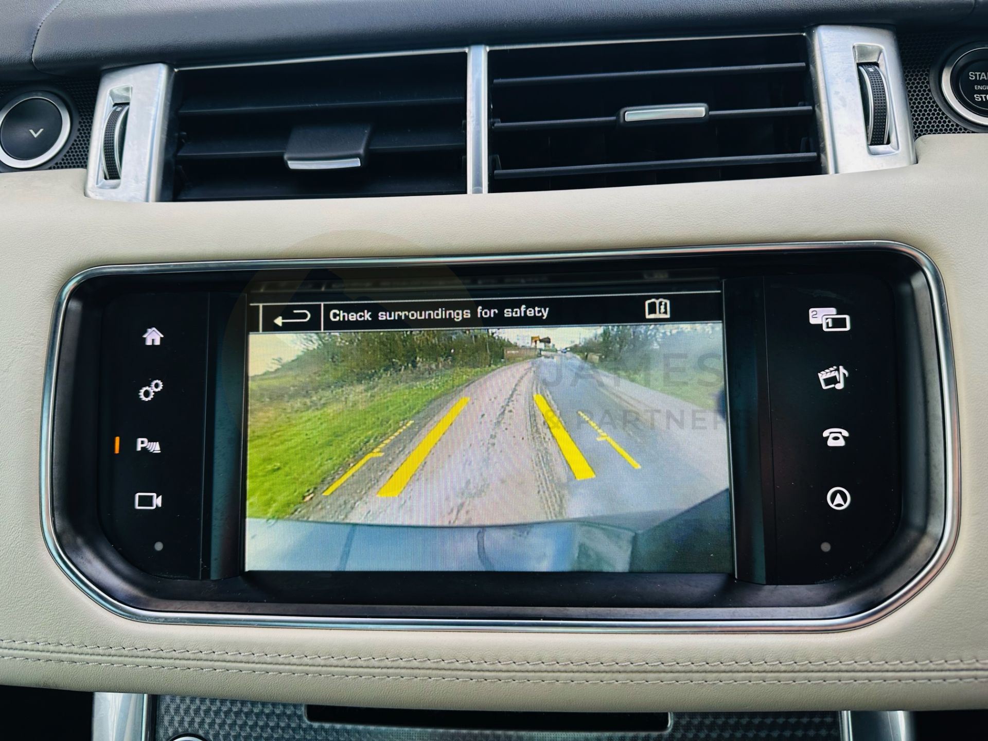 (On Sale) RANGE ROVER SPORT *AUTOBIOGRAPHY DYNAMIC* SUV (65 REG - EURO 6) 4.4 SDV8 - AUTOMATIC - Image 34 of 39