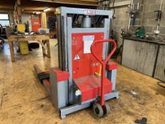Unic Industrie CM2T5 Hydraulic Vehicle Lift