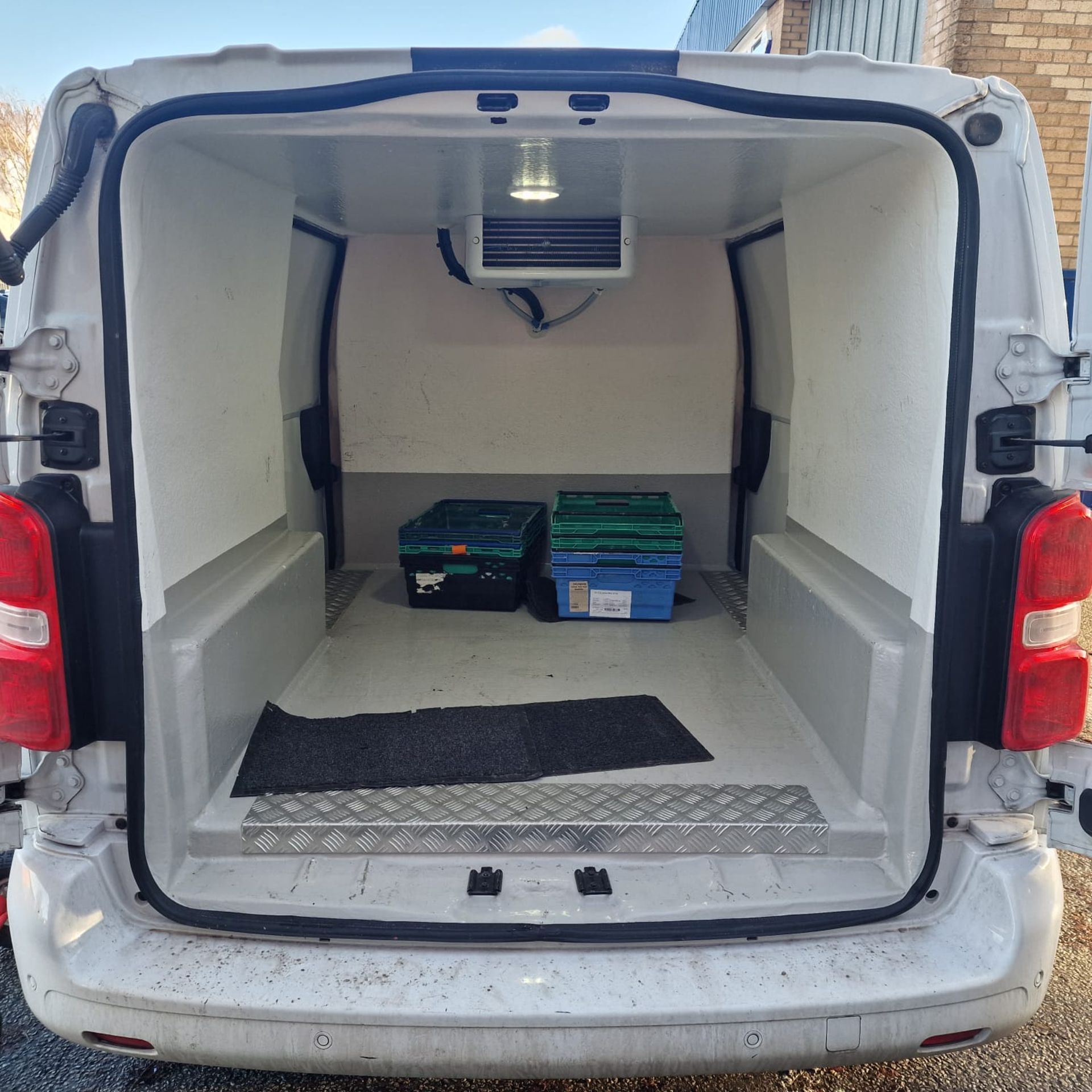 Vauxhall Vivaro Refrigerated Van | DS74 OXJ | 25,938 Miles - Image 9 of 17