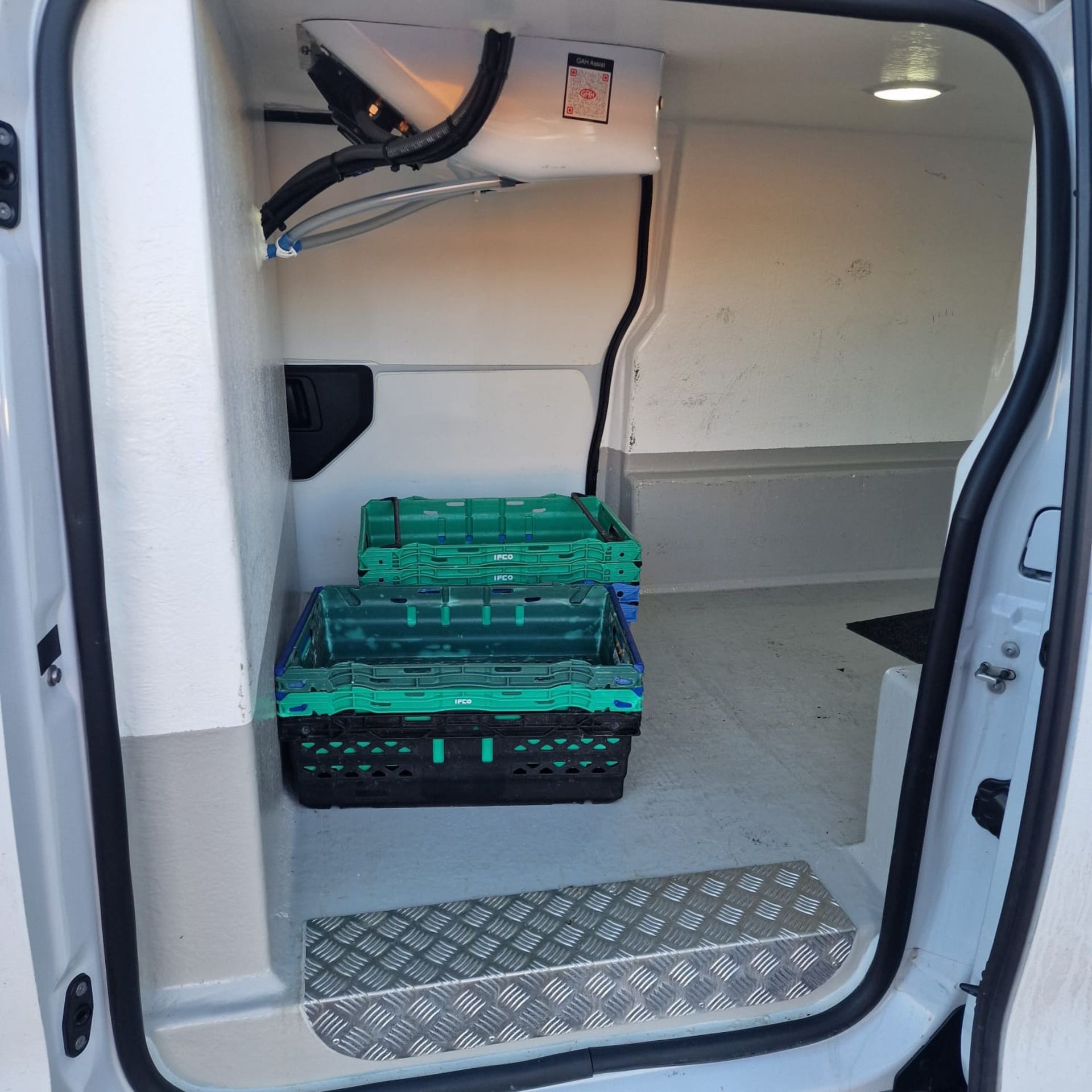 Vauxhall Vivaro Refrigerated Van | DS74 OXJ | 25,938 Miles - Image 11 of 17