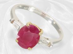 Ring: feiner neuwertiger Rubin/Diamant-Goldschmiedering, 18K Weißgold