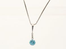 Kette/Collier: feine Collierkette mit Edelzirkon/Diamant-Anhänger