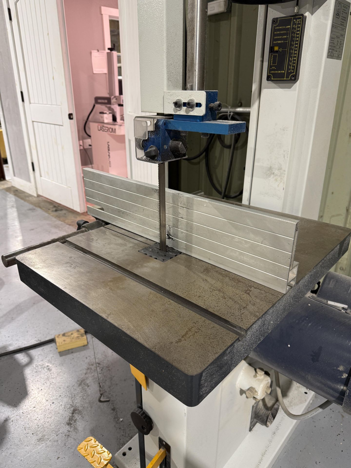 2019 Laguna 18 Vertical Bandsaw Model LT18 - Image 4 of 10