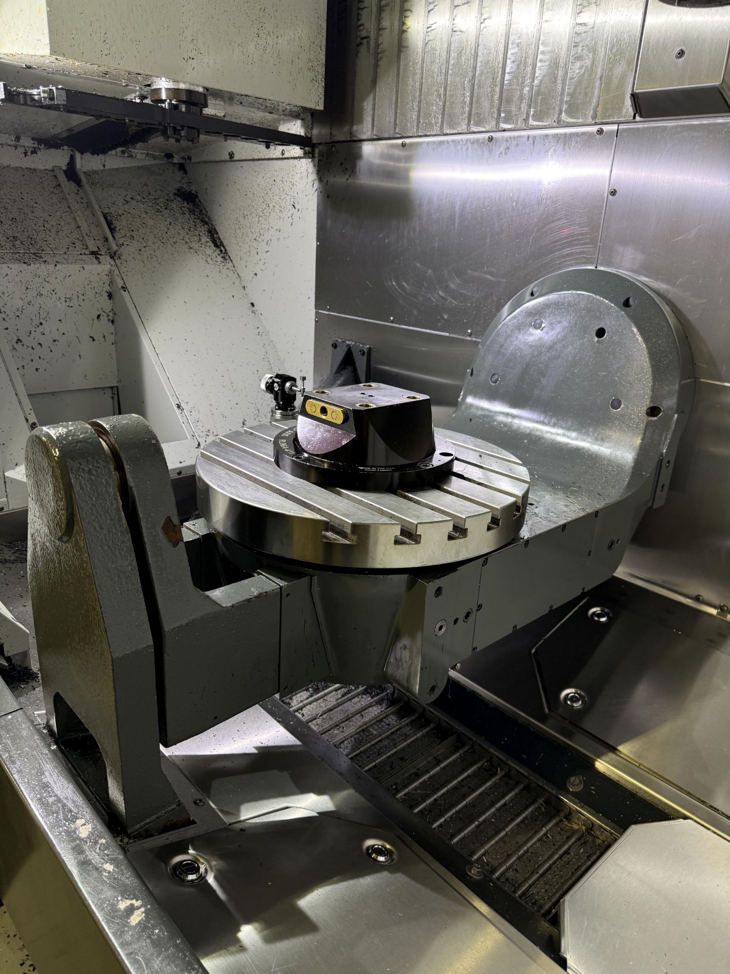 2019 Haas UMC 750SS, 5-Axis Vertical Machining Center, Haas Control, USB, Remote Jog, P-Cool, - Image 30 of 31