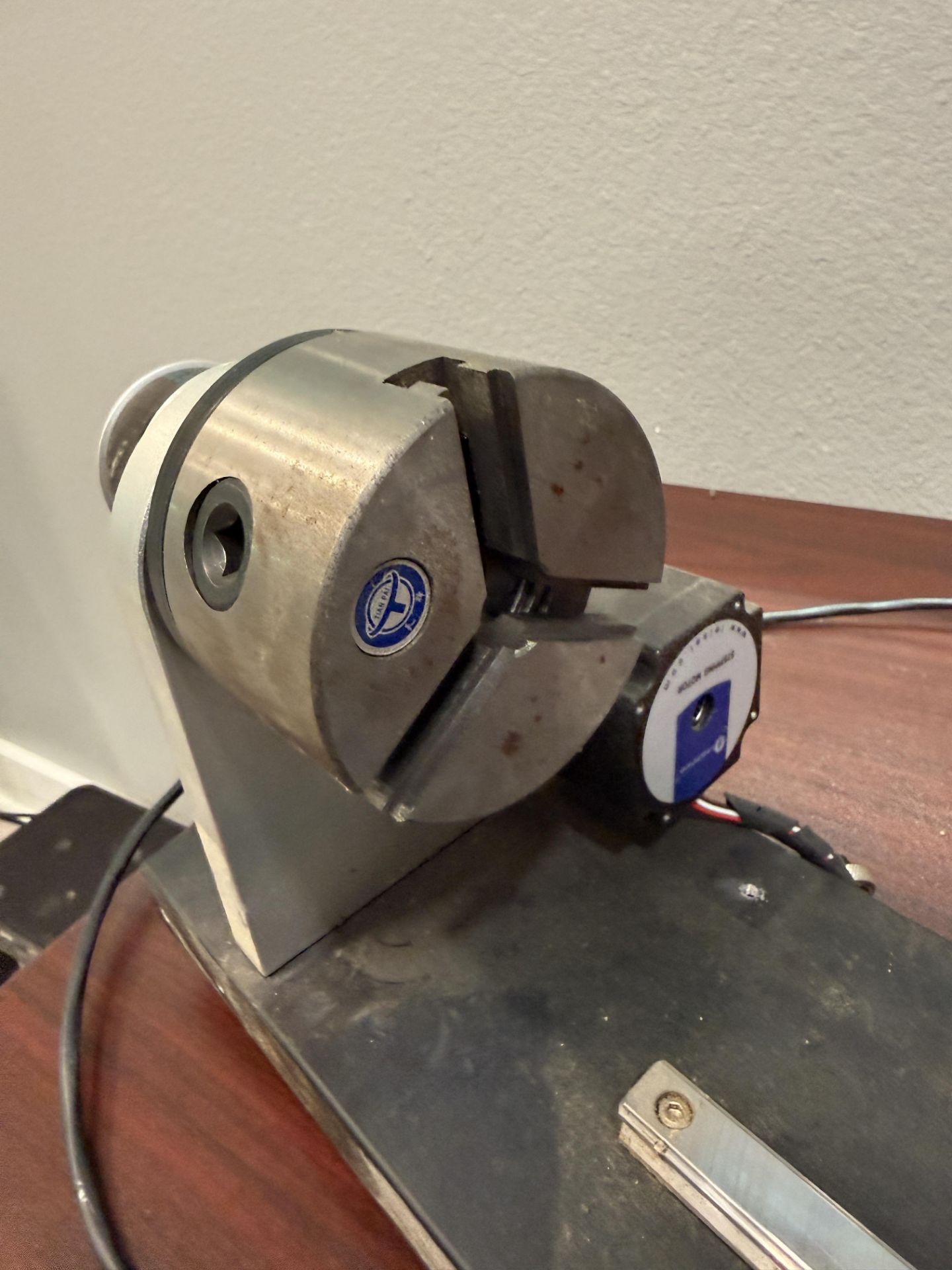 Laguna Smartshop Laser OM Laser Engraver With PC & Monitor, Control Various Extras With Small Rotary - Image 17 of 18