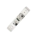 Gucci, an 18ct white gold Icon band ring