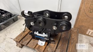 Compacttilt Tiltorator Hydraulic Attachement Suitable for Machine Type KX057 (Kubota), Serial No.