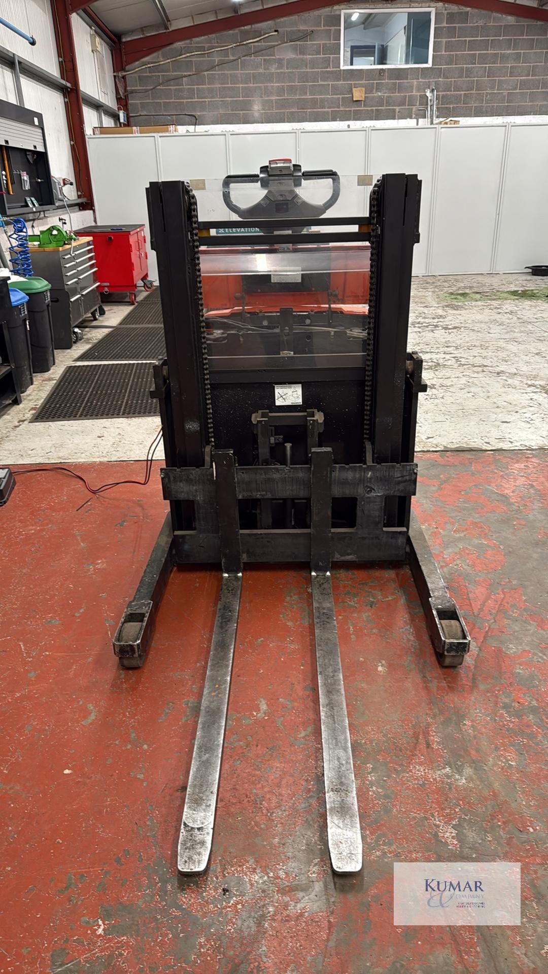 BT Model SPE125, Pedestrian Battery Operated Fork Lift Truck, Rated Capacity 750Kg, Serial No. - Image 5 of 17