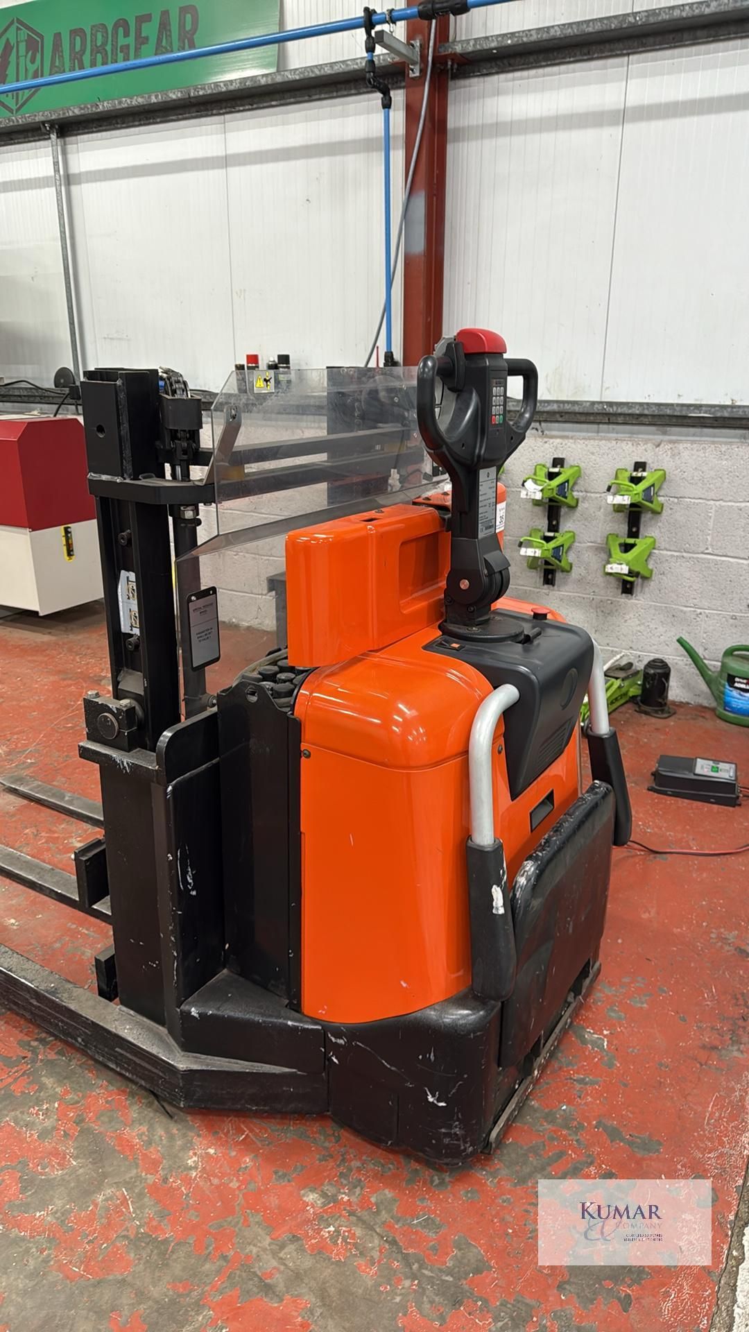 BT Model SPE125, Pedestrian Battery Operated Fork Lift Truck, Rated Capacity 750Kg, Serial No. - Image 13 of 17