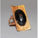 Designer-Ring mit schwarzem Turmalin, Gold, 1970er Jahre