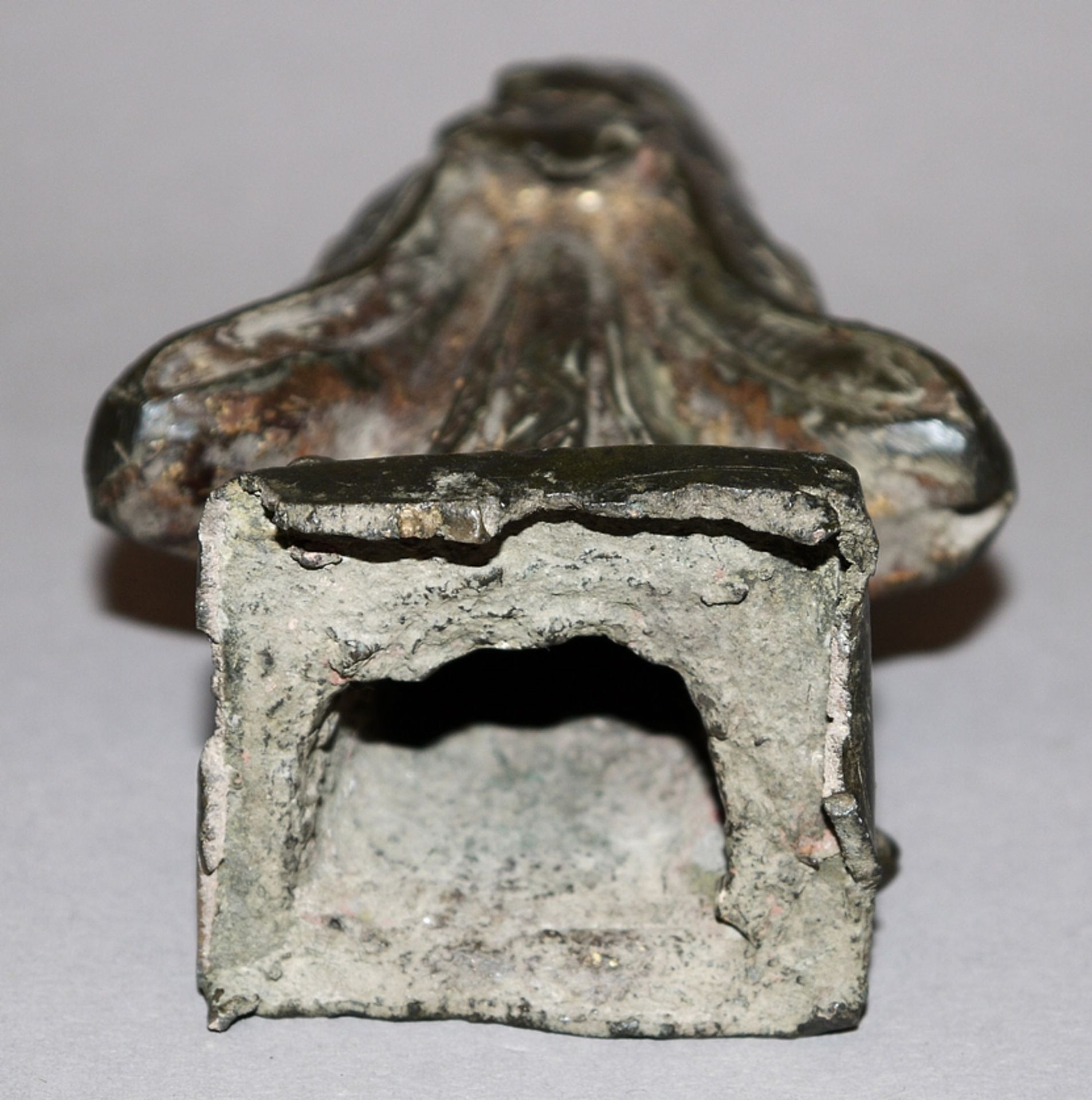 Bronzeplastik der Guanyin, Ming-Zeit, China 16./17. Jh. - Bild 3 aus 3