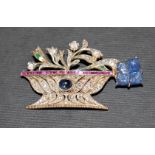 Blumenkorb-Brosche mit Saphiren, Smaragden, Rubinen und Diamanten, Gold