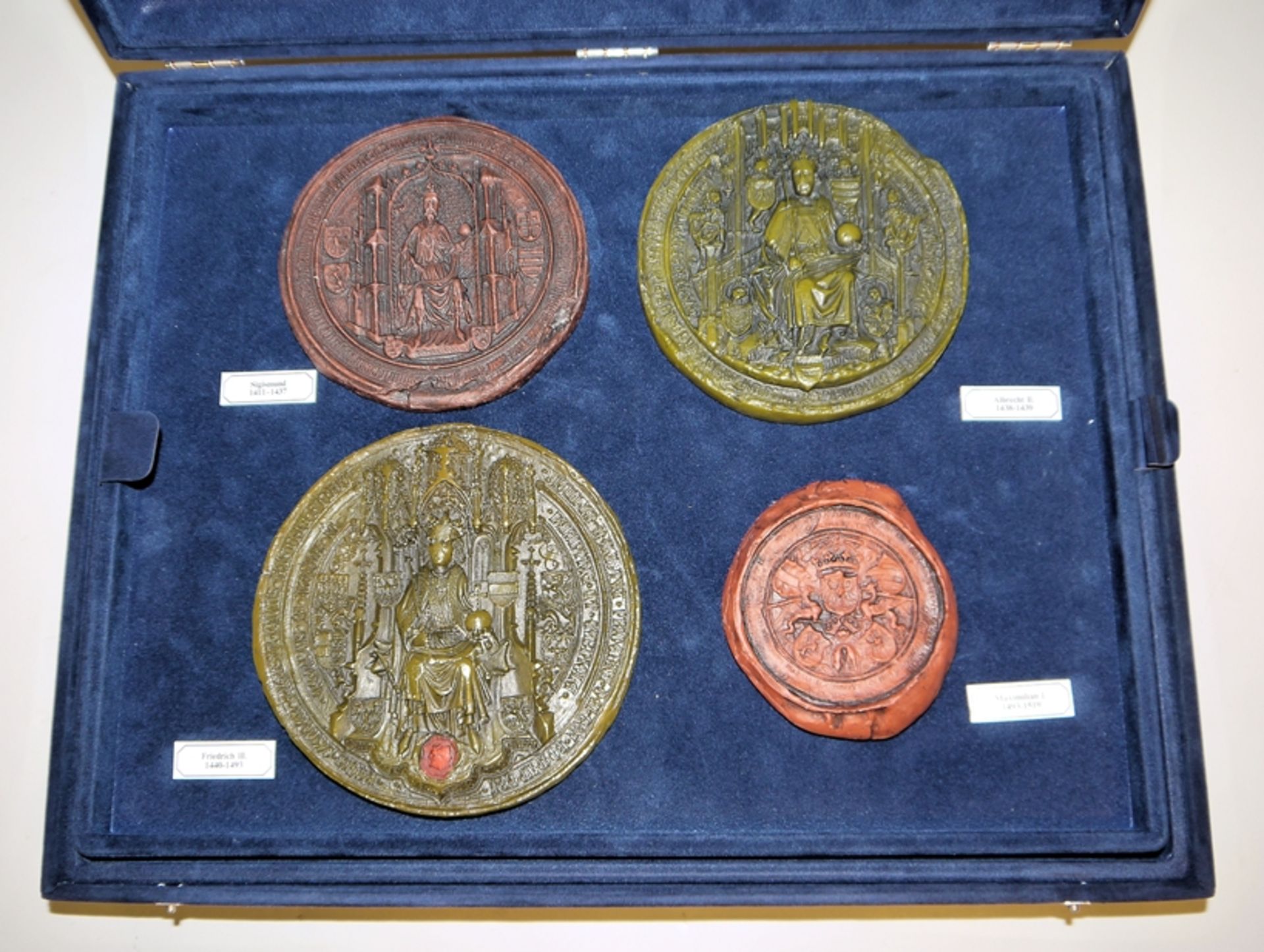 Gepflegte Sammlung "Siegel deutscher Kaiser und Könige" in vier Schatullen - Bild 5 aus 9