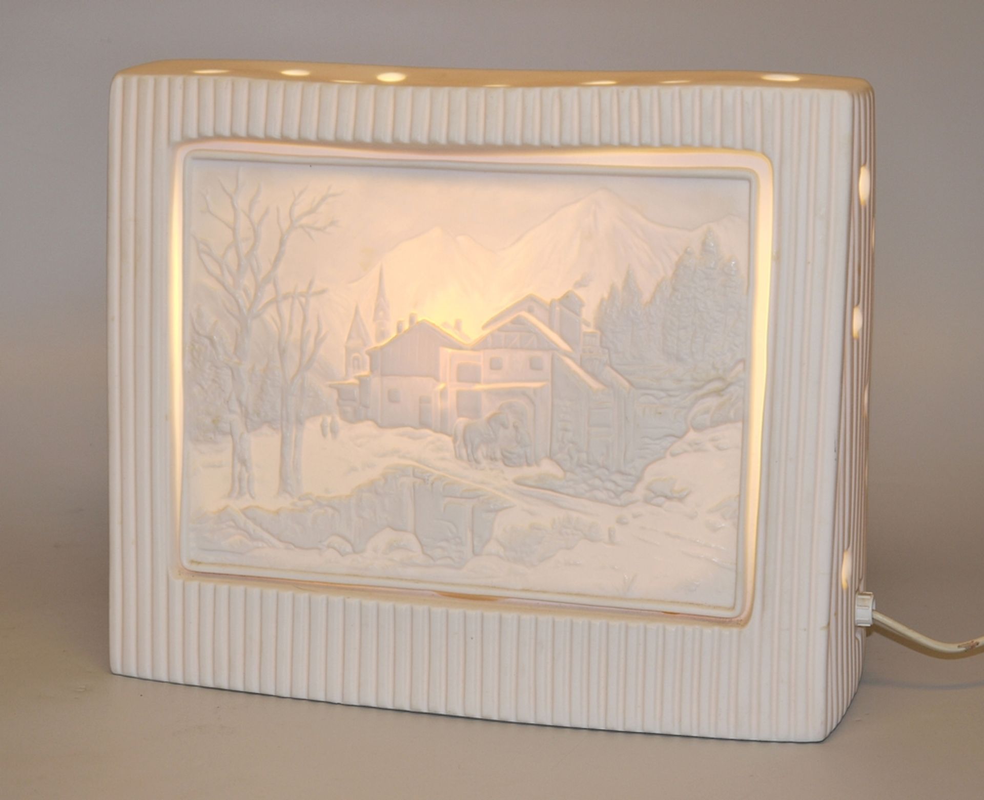 Keramikfigur "Sitzende" von Goldscheider Germany und Stimmungsleuchte mit Lithophanien - Bild 3 aus 3