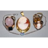 Sammlung Goldschmuck mit Steinbesatz und Kameen