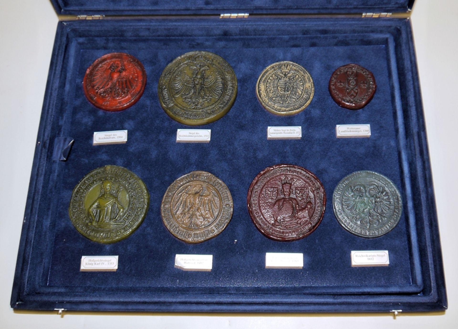 Gepflegte Sammlung "Siegel deutscher Kaiser und Könige" in vier Schatullen - Bild 8 aus 9