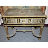 Kleiner Arbeitstisch mit Boulle-Marqueterie, Napoleon III, Frankreich um 1850/70 und ein Stuhl Stil