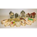 Sammlung Erzgebirge-Spielzeug ab 1950er Jahre und Häuschen-Serie des "Pretty Village" der McLoughli