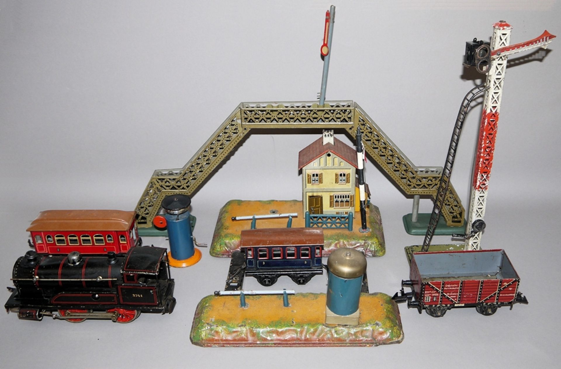 Bing Lokomotive, Spur 0, Model 3741 mit Zubehör, 8 Teile