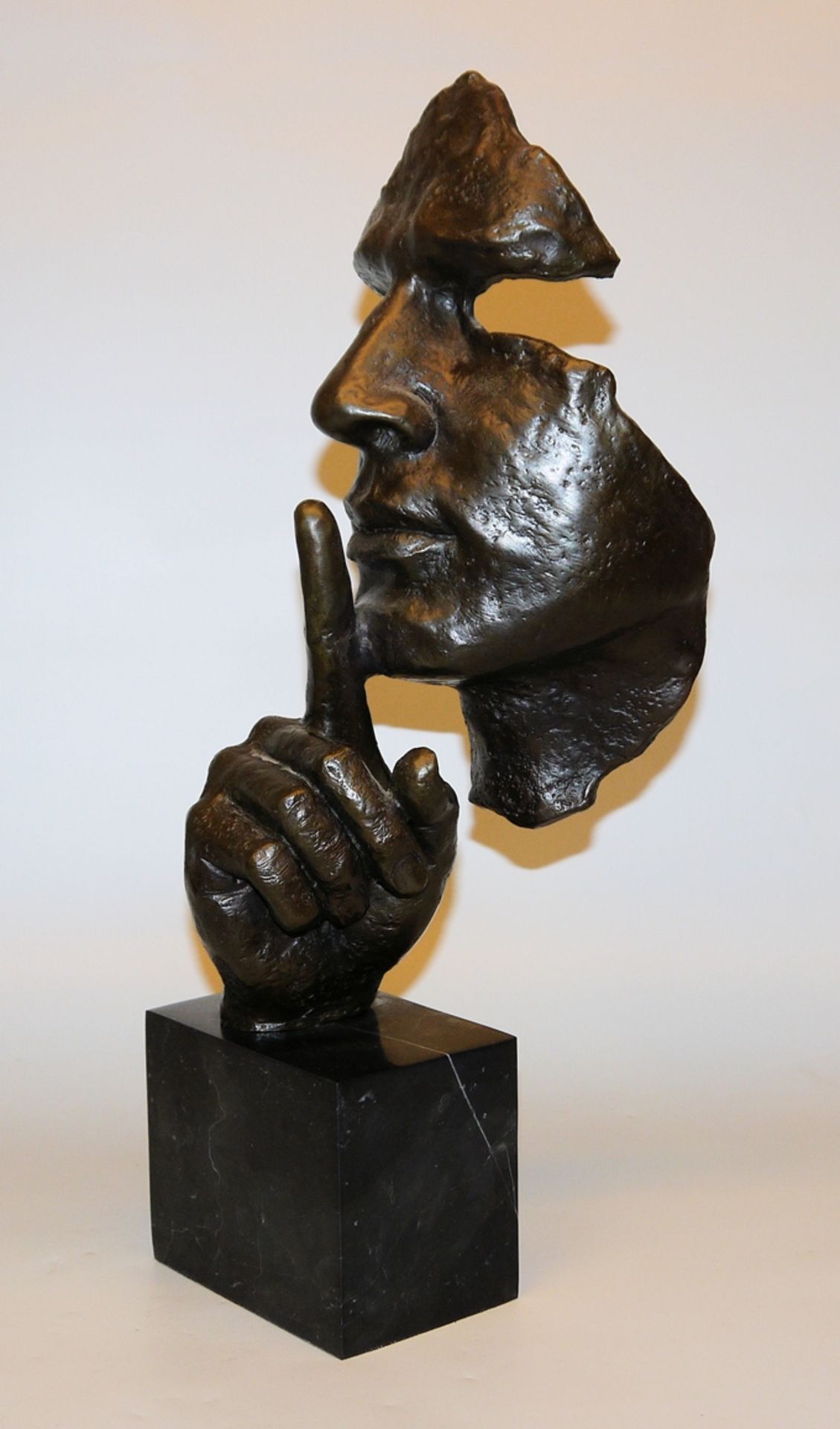 Deutscher Bildhauer, Bronze "Die Stille, Hommage de Salvatore Dali"