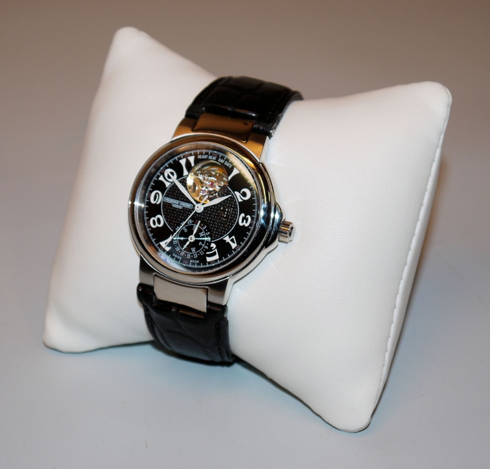 HAU Frederique Constant, Modell "Heart Beat Day Date"  - Bild 2 aus 3
