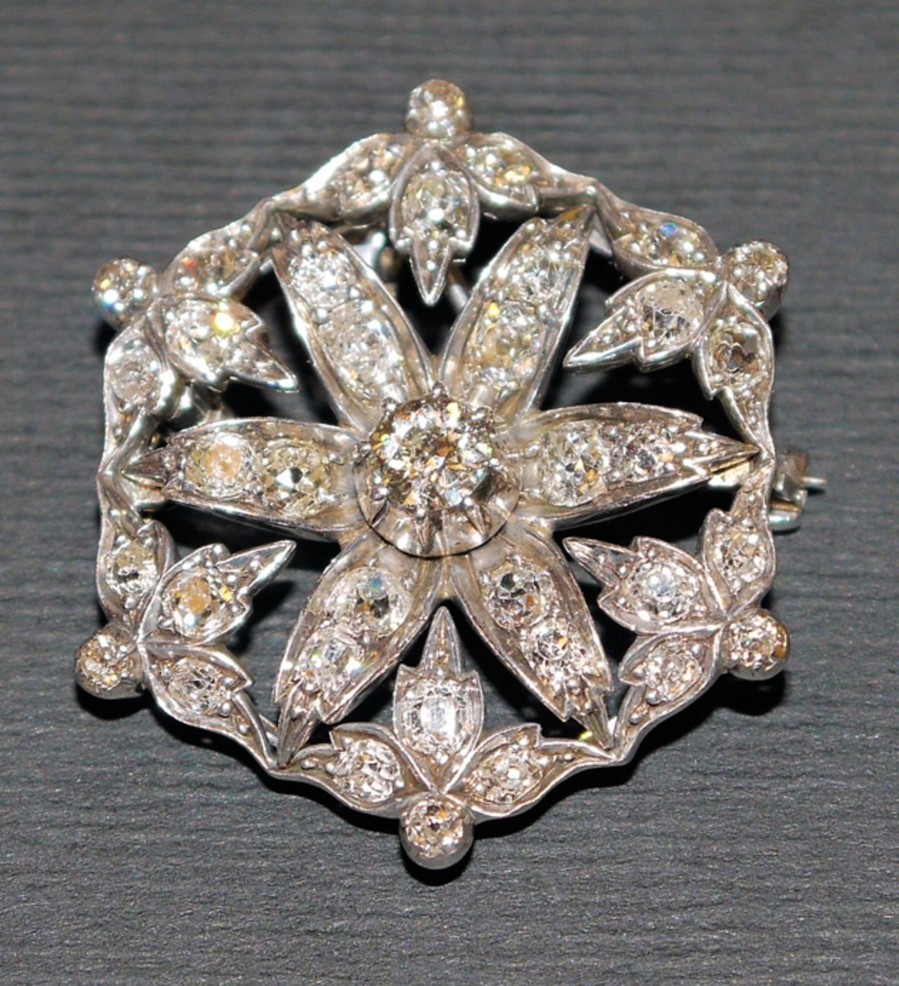 Diamant-Anhänger-/Brosche, Gold, um 1900/20