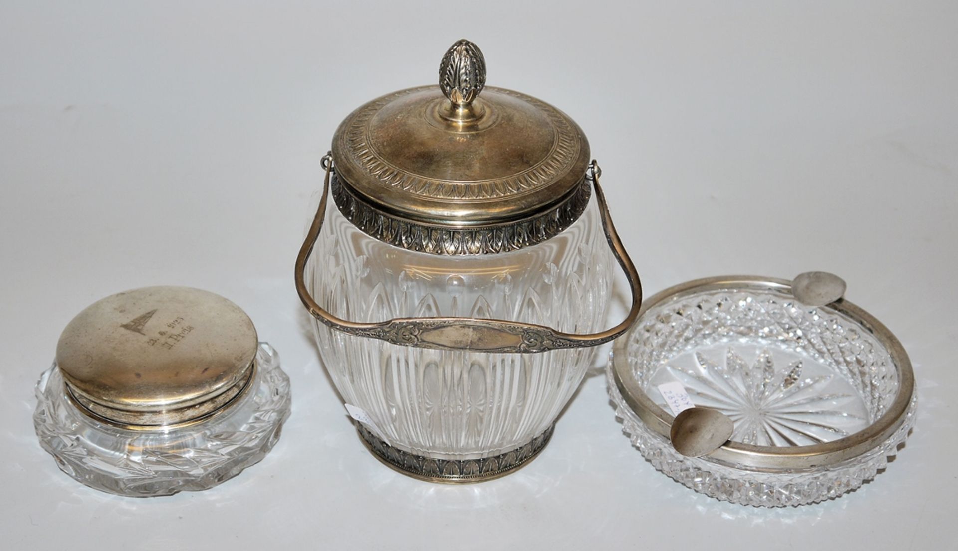 Keksdose, Dose und Aschenbecher mit Silbermontur, 1900-1960, Frankreich/Deutschland