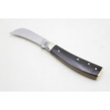 A Wright & Son, Sheffield Horn Handle Flat Cap Pruner Pruning Folding Pocket Knife, 10.5cm. In new