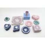 Wedgwood Jasperware in various colours such as pink, lilac, teal and others (Qty). In good condition