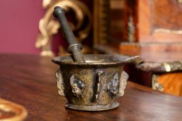 Pestle and Mortar Pewter (No obvious makers marks)