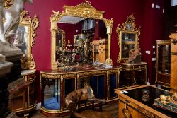 T - UNRESERVED CONTENTS OF HIGH END PALL MALL ANTIQUES STORE -  COLLECTION ONLY - NO RESERVES - OFFSITE AUCTION