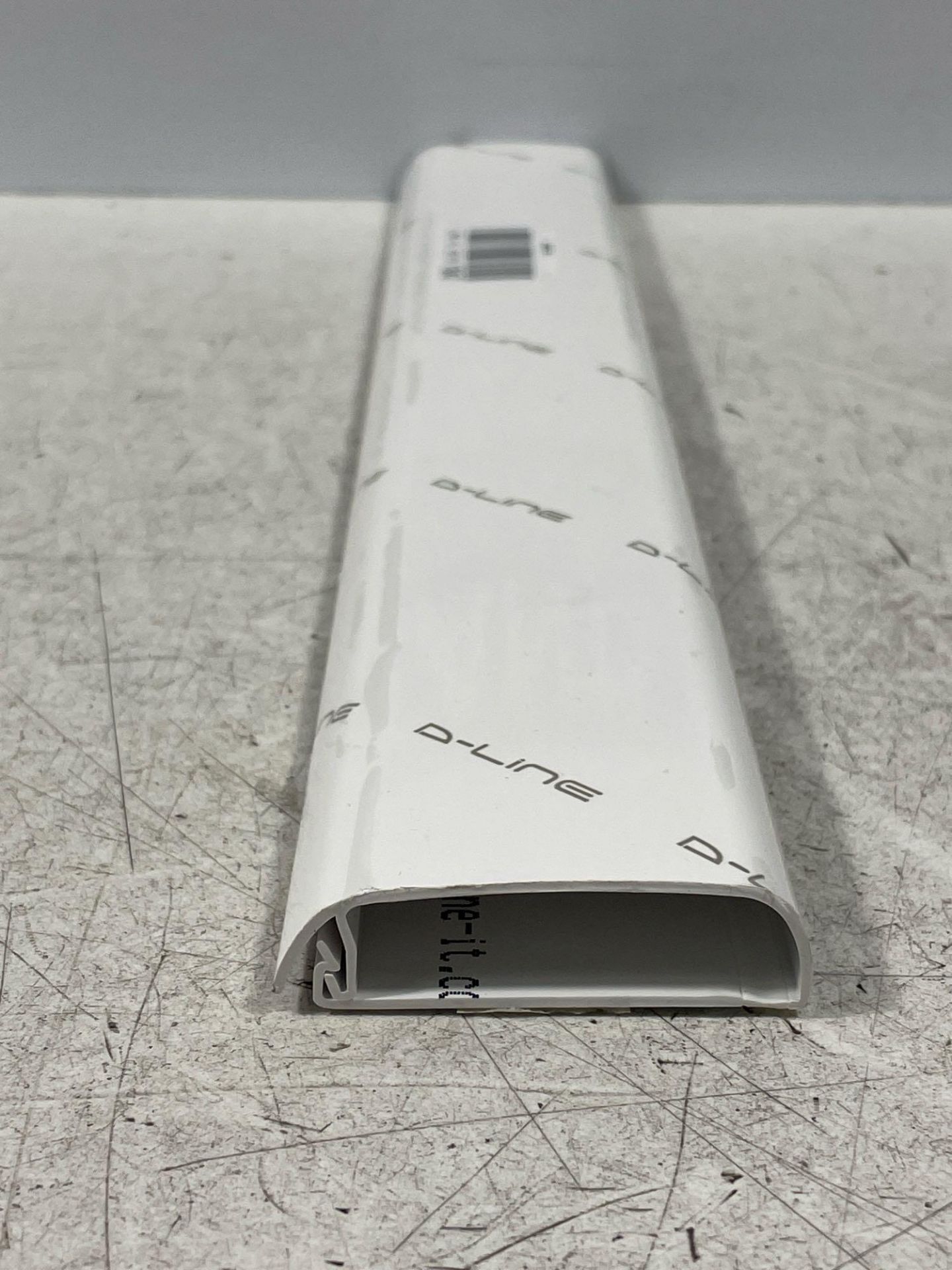 RRP £10.04 - D-Line Cable Trunking, Wire Cover for Wall, TV Cable Tidy, Paintable, Self-Adhesive, - Image 4 of 7