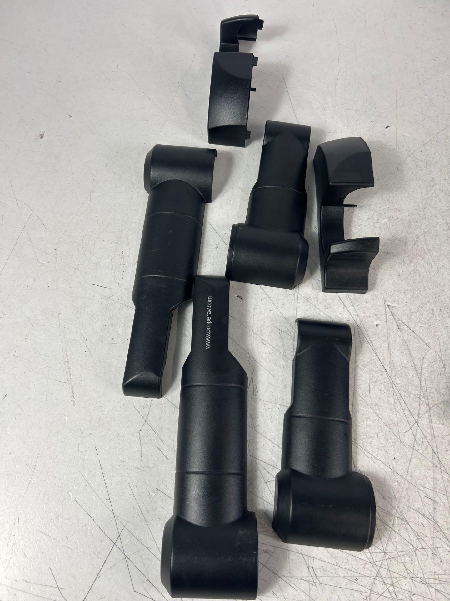 RRP £22.99 - ProperAV Swing Arm TV Wall Bracket 23" 24" 28" 32" 37" 40" 42" 43" 46" Tilt 20° VESA - Image 5 of 10