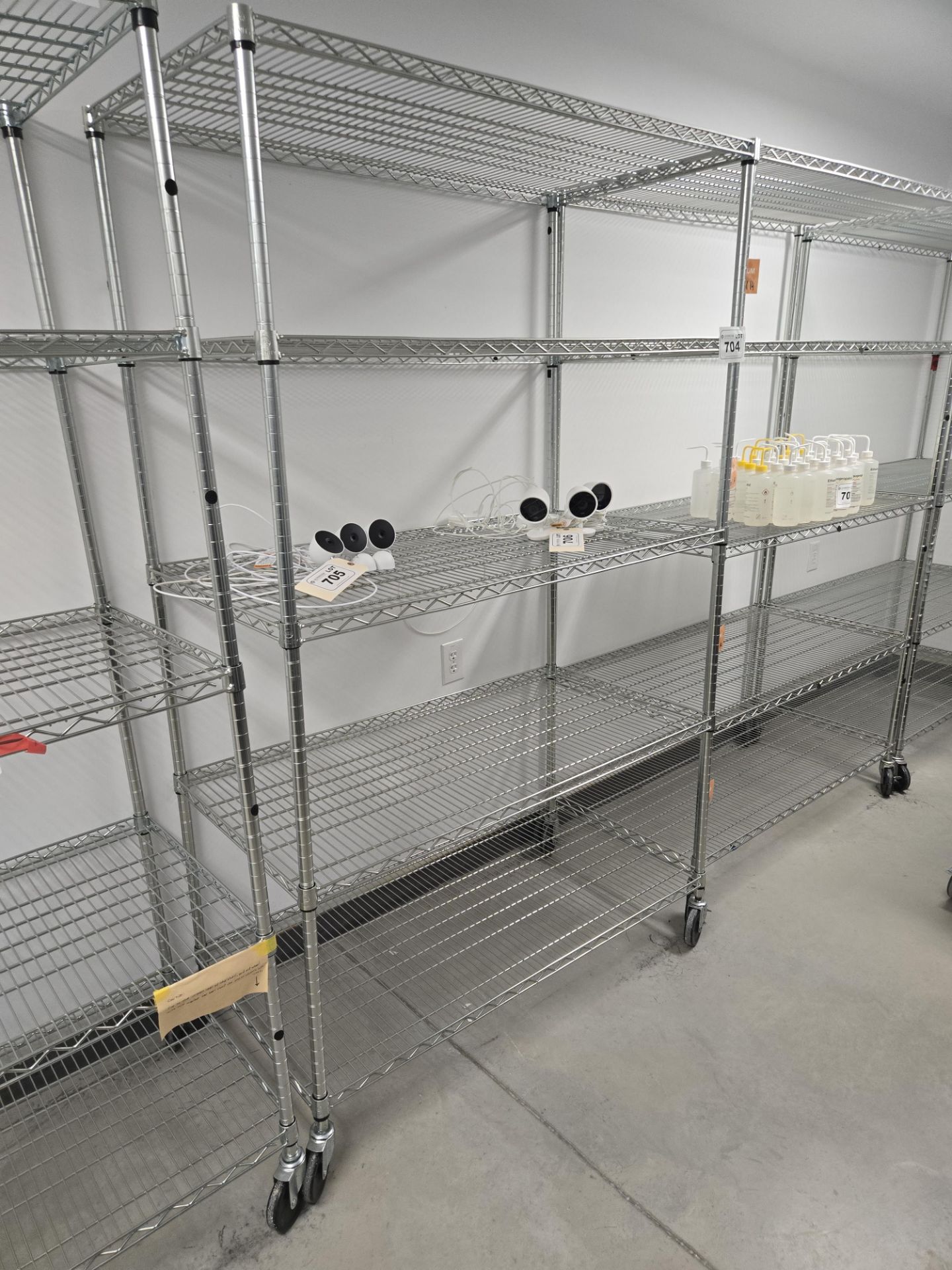 Chrome Rolling Wire Rack approx. 48