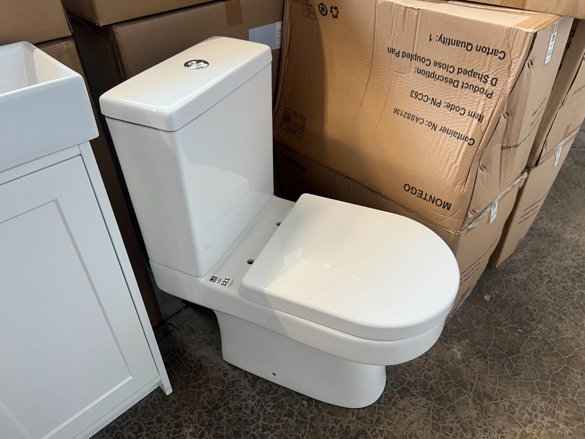 MONTEGO TOILET COMPLETE WITH PAN, CISTERN AND TOILET SEAT (IN BOX) - Image 2 of 2