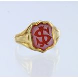 18ct yellow gold signet ring set with shield shaped initial carved hardstone, hallmarked