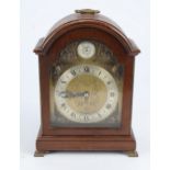 Mahogany cased Elliot mantel clock. Retailed by Garrard & Co, London. Approx 22cm tall. Working when