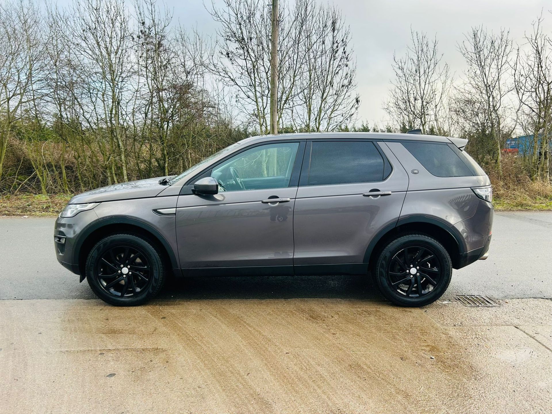 LAND ROVER DISCOVERY SPORT 2.0 TD4 SE TECH AUTOMATIC *4WD* (67 REG) EURO 6 !! 7 SEATER - Image 9 of 31
