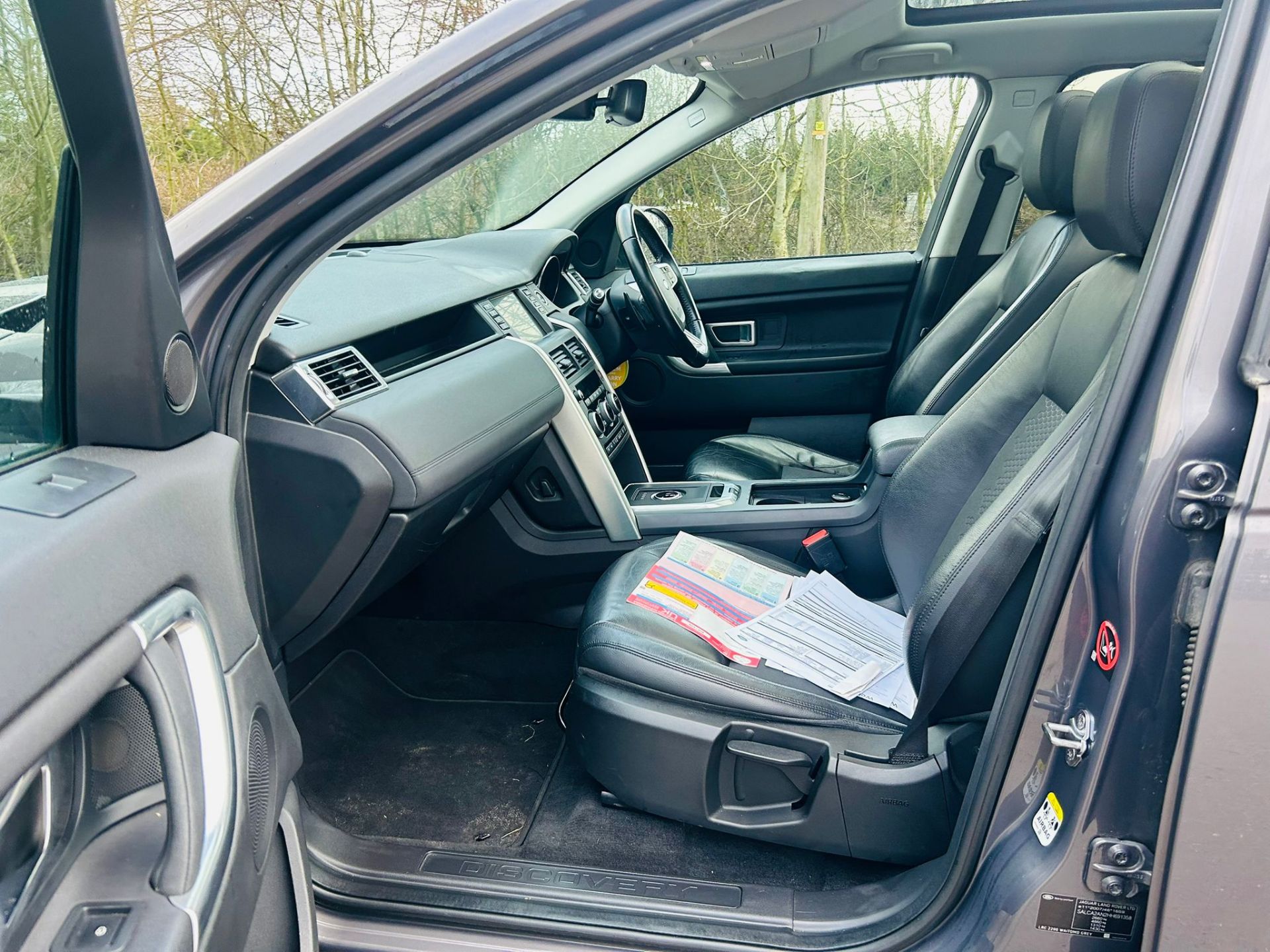 LAND ROVER DISCOVERY SPORT 2.0 TD4 SE TECH AUTOMATIC *4WD* (67 REG) EURO 6 !! 7 SEATER - Image 27 of 31