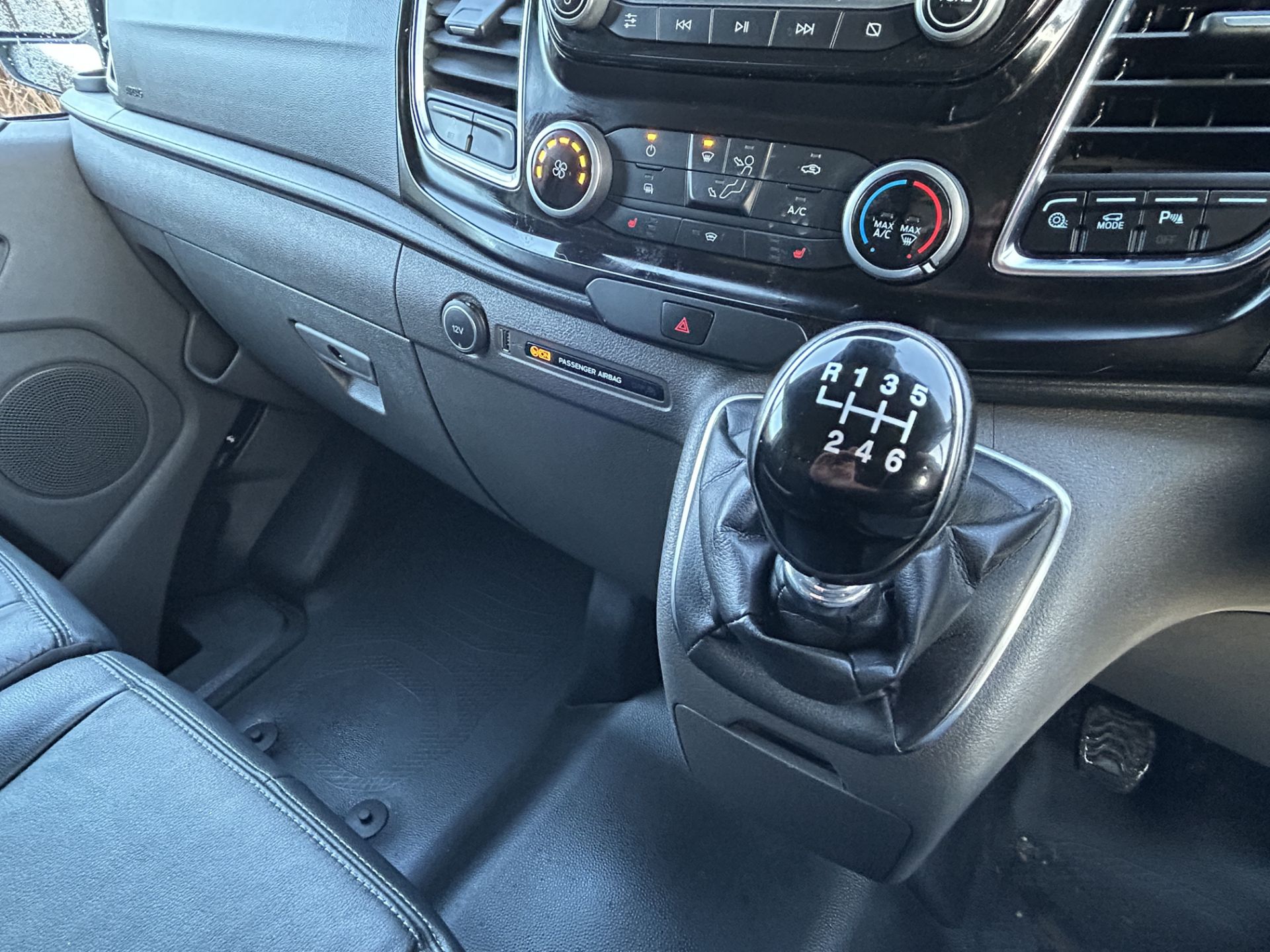 FORD TRANSIT CUSTOM 2.0 ECOBLUE 290 SPORT EDITION (21 REG) 1 OWNER * VERY NICE EXAMPLE !!! - Image 12 of 27