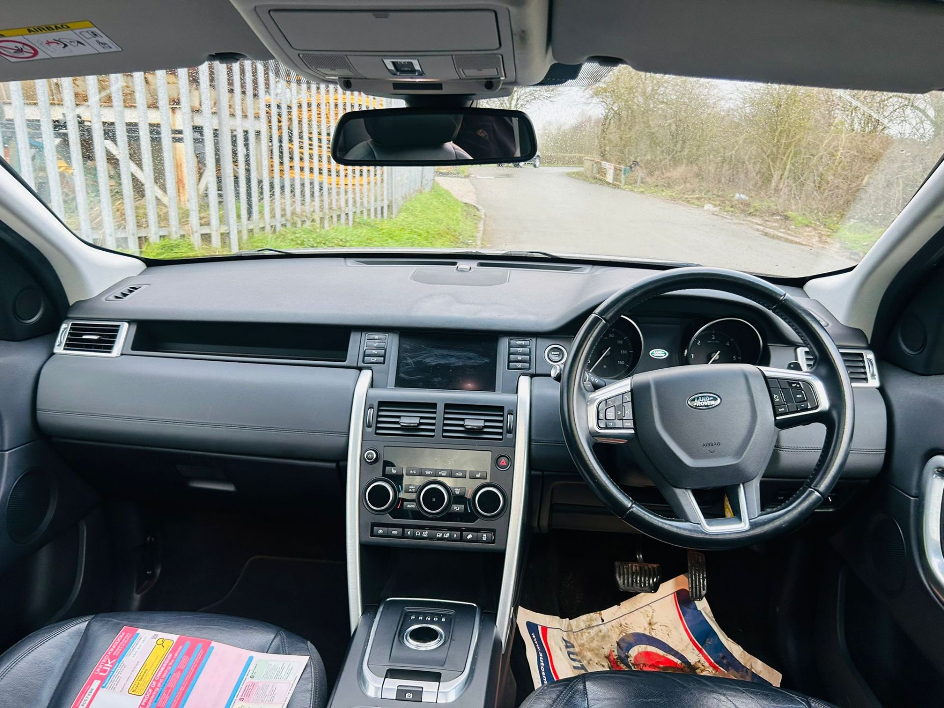 LAND ROVER DISCOVERY SPORT 2.0 TD4 SE TECH AUTOMATIC *4WD* (67 REG) EURO 6 !! 7 SEATER - Image 15 of 31