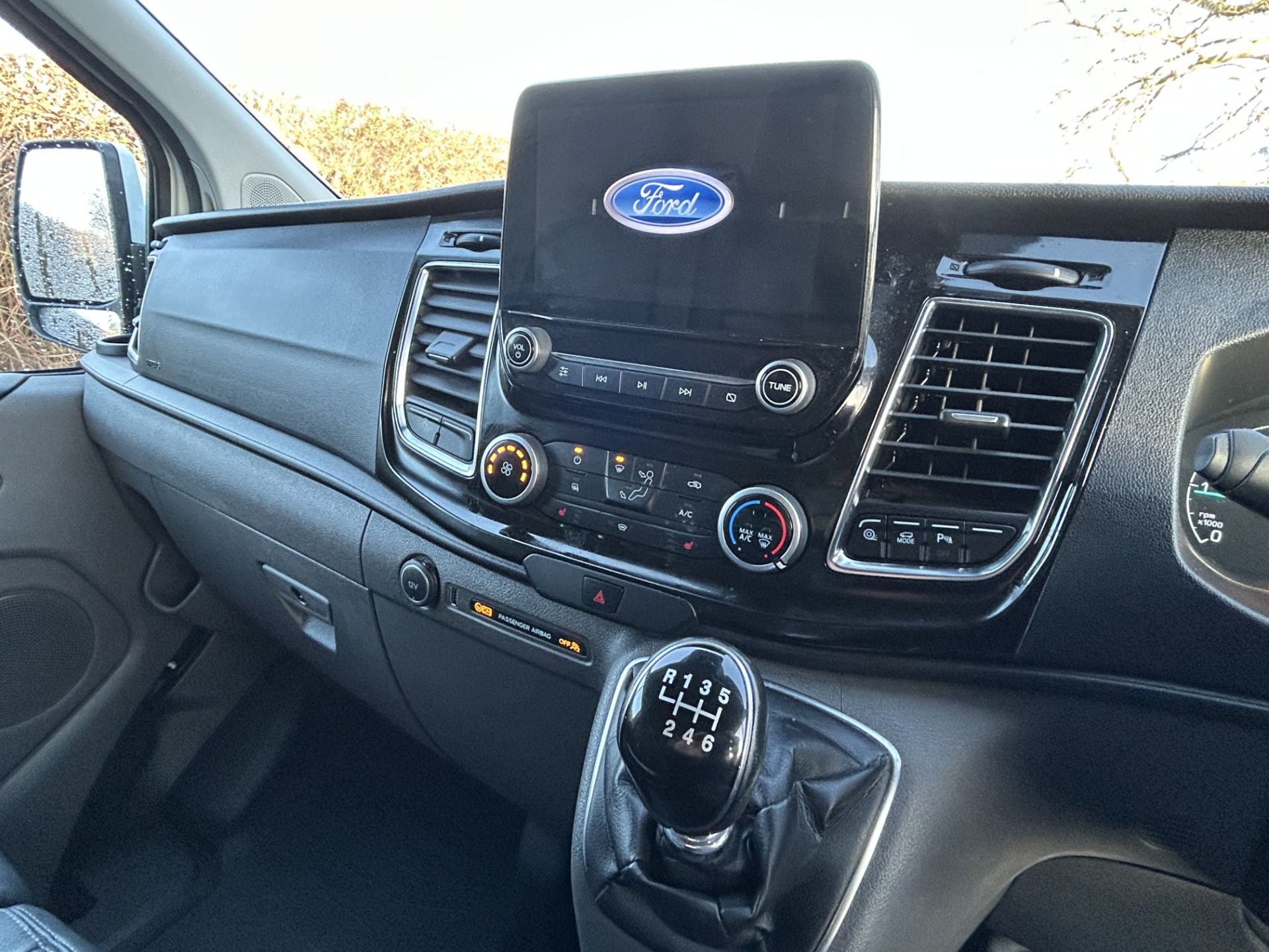 FORD TRANSIT CUSTOM 2.0 ECOBLUE 290 SPORT EDITION (21 REG) 1 OWNER * VERY NICE EXAMPLE !!! - Image 15 of 27