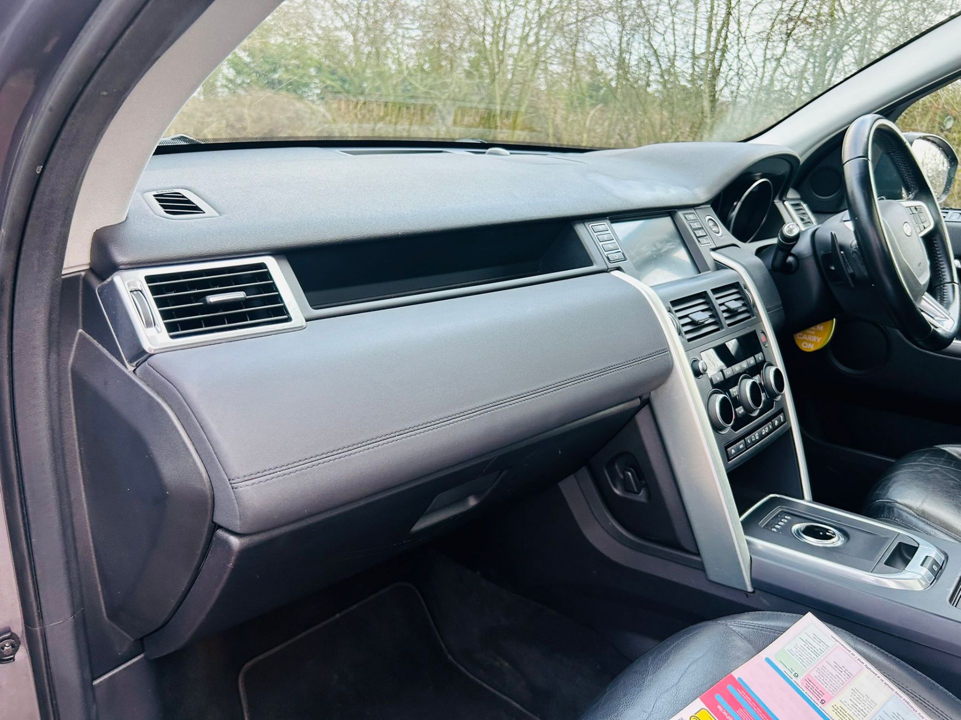 LAND ROVER DISCOVERY SPORT 2.0 TD4 SE TECH AUTOMATIC *4WD* (67 REG) EURO 6 !! 7 SEATER - Image 17 of 31