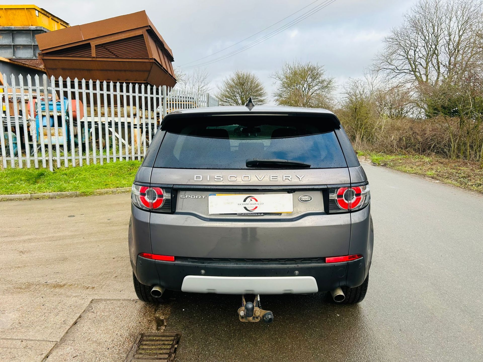 LAND ROVER DISCOVERY SPORT 2.0 TD4 SE TECH AUTOMATIC *4WD* (67 REG) EURO 6 !! 7 SEATER - Image 4 of 31