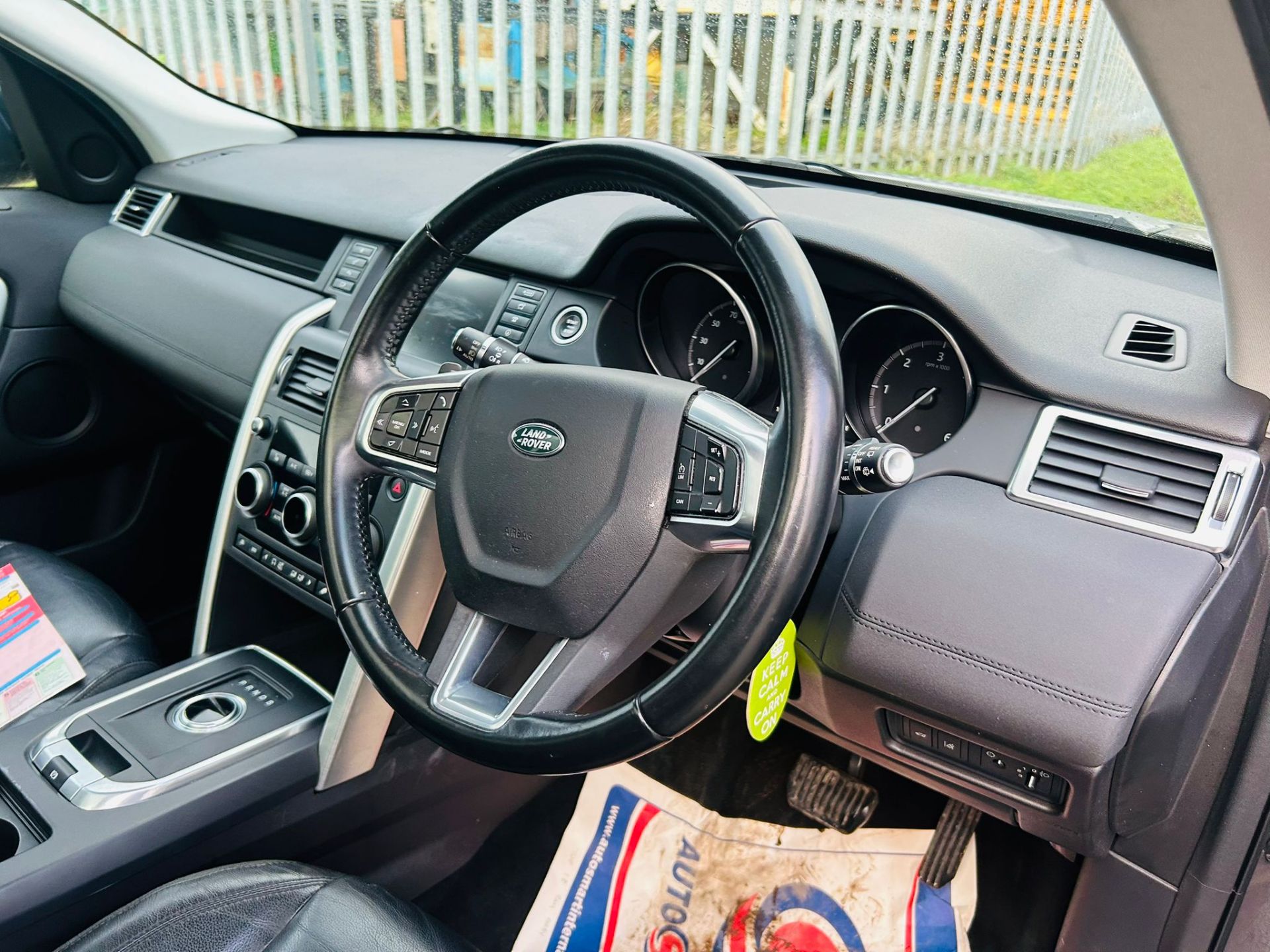 LAND ROVER DISCOVERY SPORT 2.0 TD4 SE TECH AUTOMATIC *4WD* (67 REG) EURO 6 !! 7 SEATER - Image 11 of 31