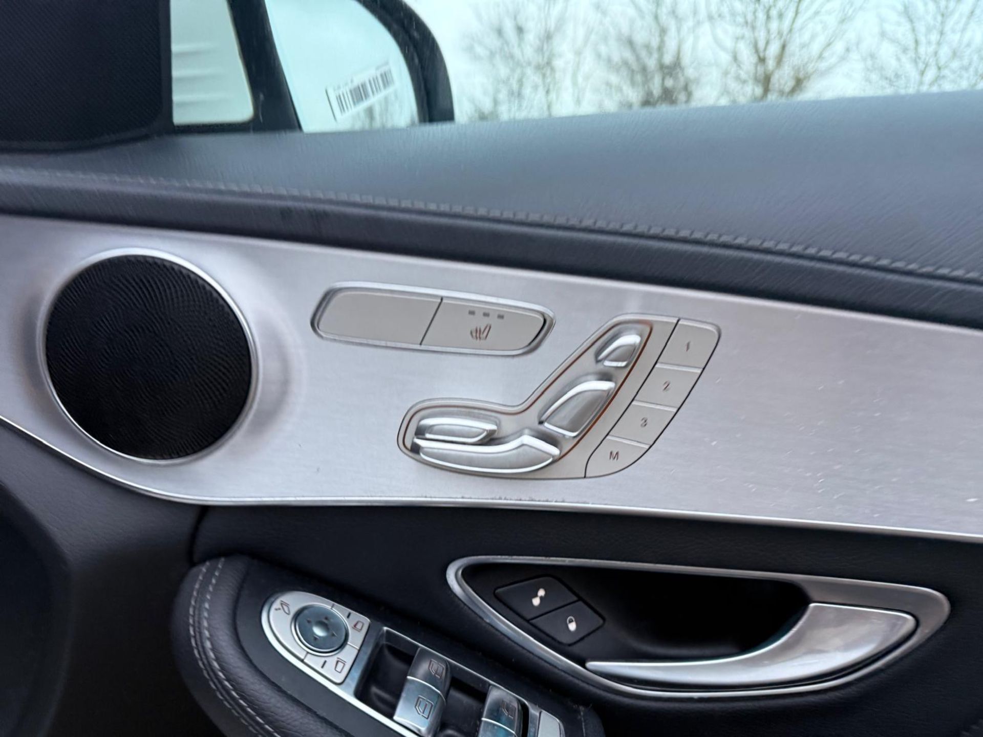 (ON SALE) MERCEDES C220 * AMG LINE PREMIUM * (15 REG) AUTOMATIC * 87K MILES !!! PANORAMIC ROOF - Image 13 of 16