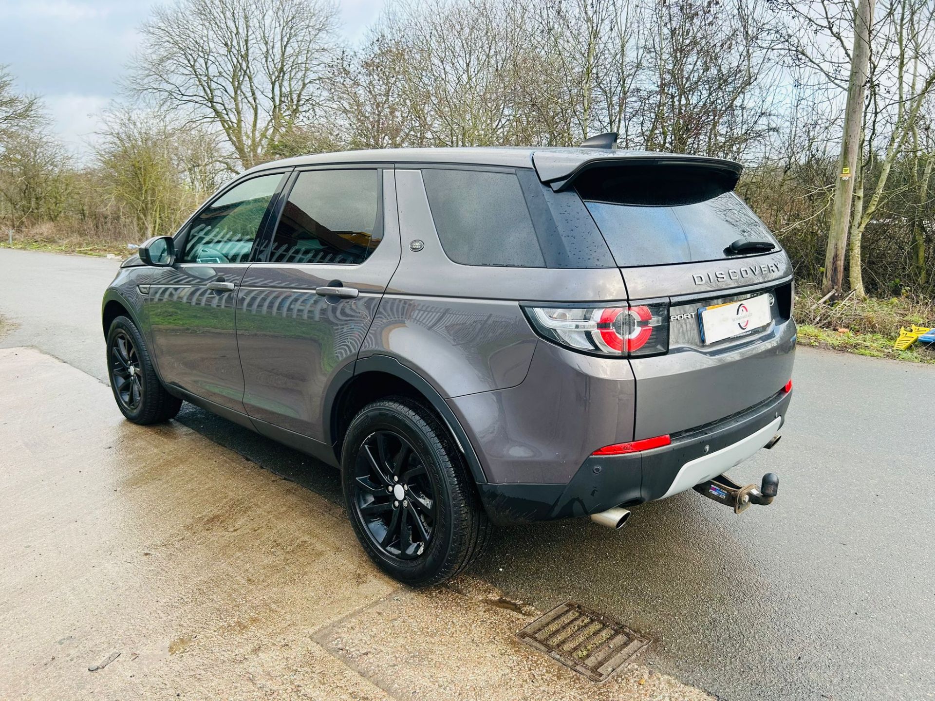 LAND ROVER DISCOVERY SPORT 2.0 TD4 SE TECH AUTOMATIC *4WD* (67 REG) EURO 6 !! 7 SEATER - Image 5 of 31