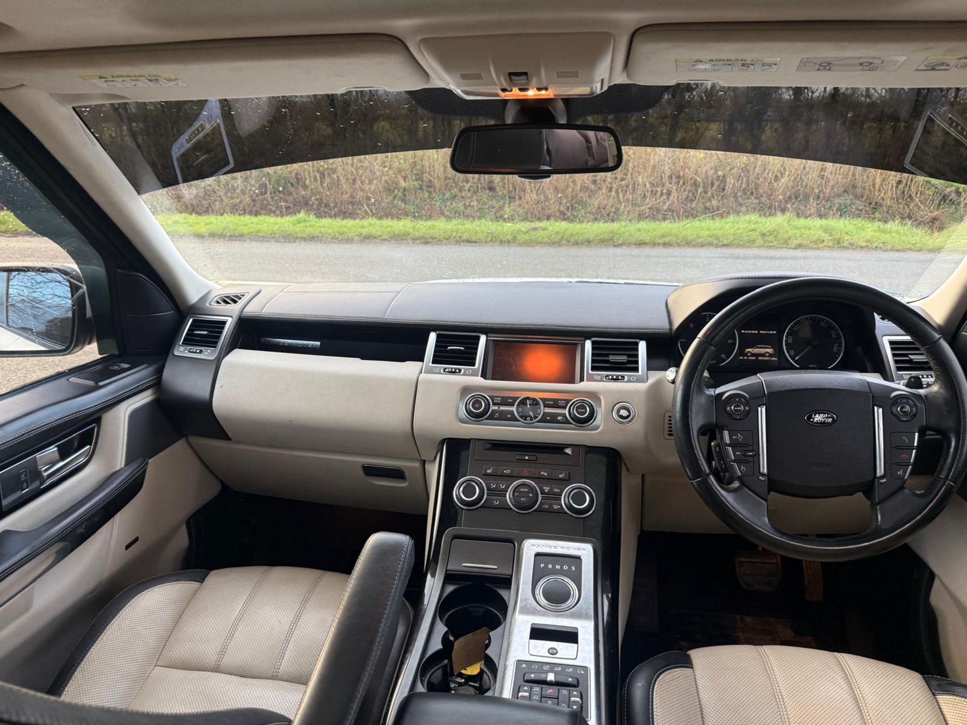 RANGE ROVER SPORT 3.0 SDV6 AUTOBIOGRAPHY (12 REG) * SERVICE HISTORY * AUTOMATIC * 93K MILES !!! - Image 18 of 26